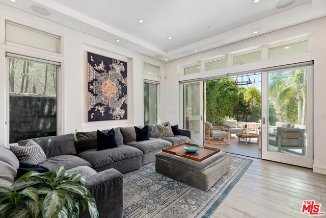 714 Euclid Street, Santa Monica, CA 90402