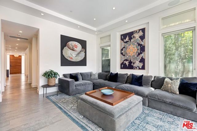 714 Euclid Street, Santa Monica, CA 90402