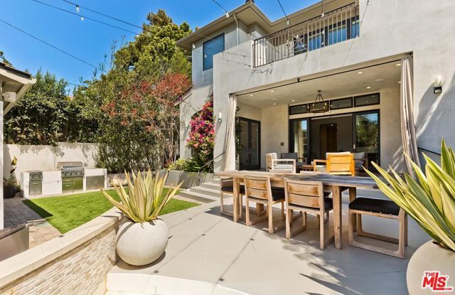 714 Euclid Street, Santa Monica, CA 90402