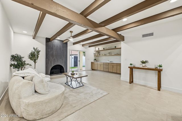 5621 N PALACIO Place, Phoenix, AZ 85014