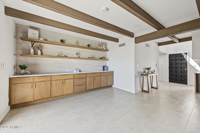 5621 N PALACIO Place, Phoenix, AZ 85014