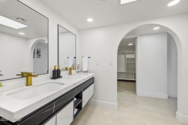 5621 N PALACIO Place, Phoenix, AZ 85014