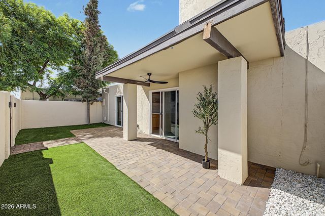 5621 N PALACIO Place, Phoenix, AZ 85014