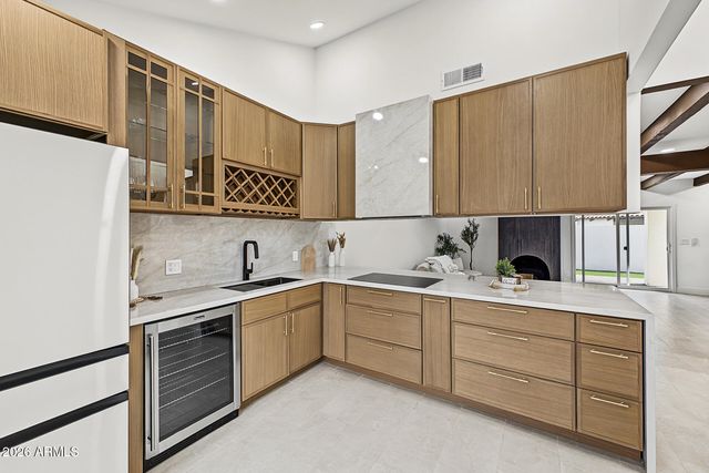 5621 N PALACIO Place, Phoenix, AZ 85014