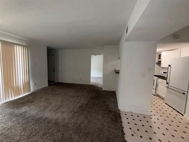 8100 Creekbend Drive 152, Houston, TX 77071