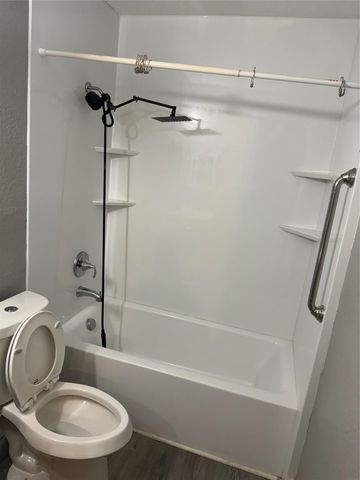 8100 Creekbend Drive 152, Houston, TX 77071