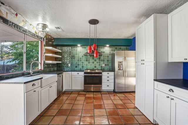 6016 Unitas Lane NW, Albuquerque, NM 87114