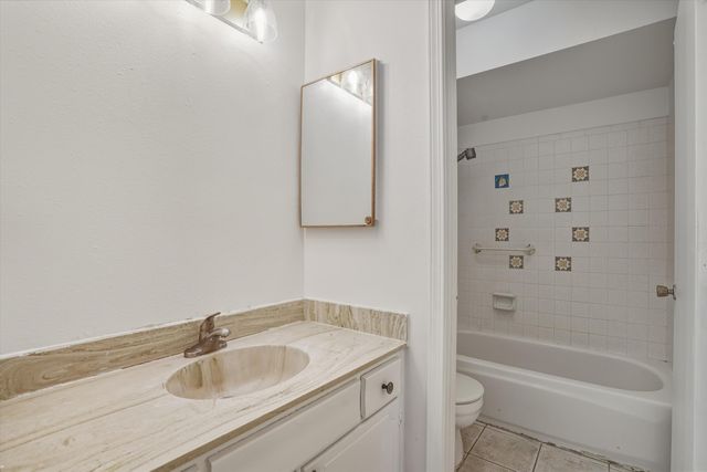 6016 Unitas Lane NW, Albuquerque, NM 87114