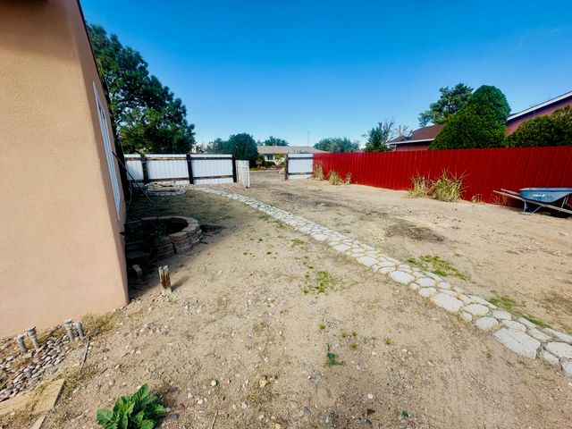 6016 Unitas Lane NW, Albuquerque, NM 87114