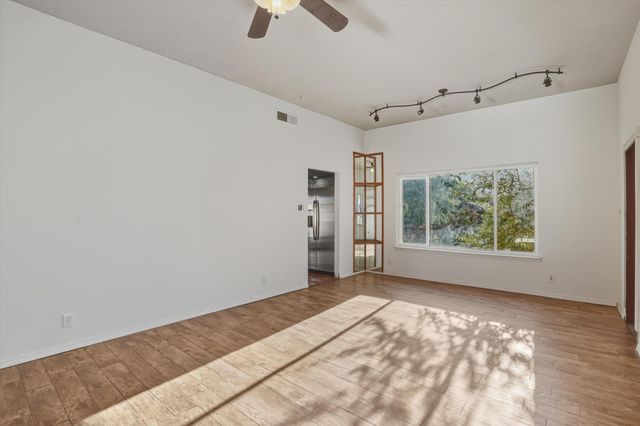 6016 Unitas Lane NW, Albuquerque, NM 87114