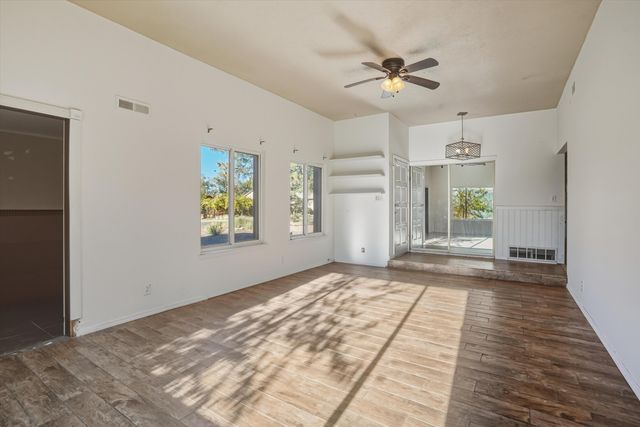 6016 Unitas Lane NW, Albuquerque, NM 87114