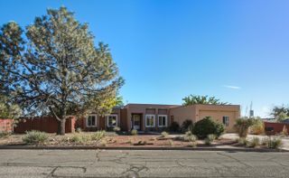 6016 Unitas Lane NW, Albuquerque, NM 87114