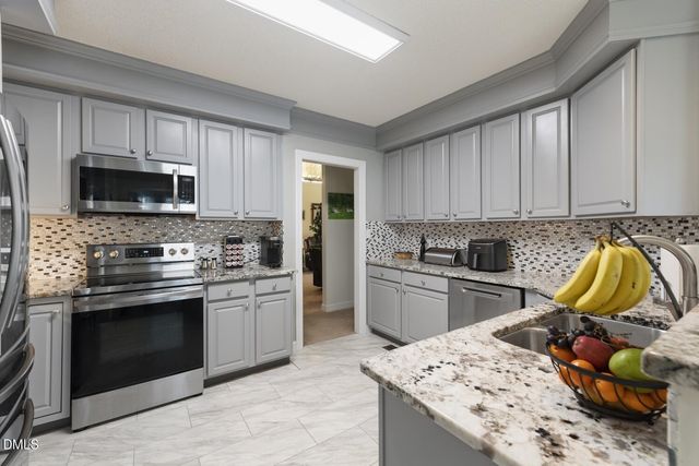 2265 Sunberry Drive, Graham, NC 27253