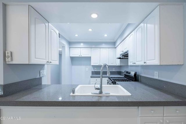 30730 Davey Jones Drive, Agoura Hills, CA 91301