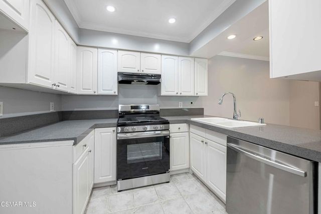 30730 Davey Jones Drive, Agoura Hills, CA 91301