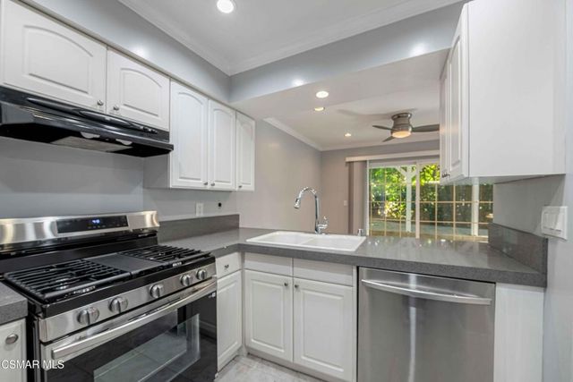 30730 Davey Jones Drive, Agoura Hills, CA 91301