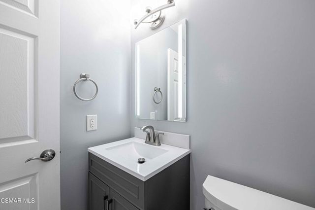 30730 Davey Jones Drive, Agoura Hills, CA 91301