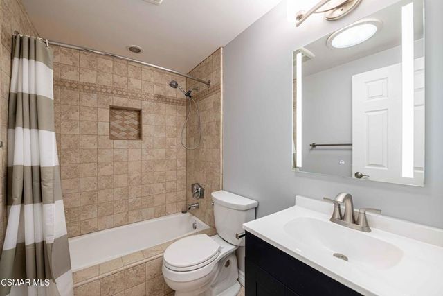30730 Davey Jones Drive, Agoura Hills, CA 91301