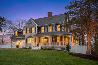 6 Luigi Ave, Bourne, MA 02562