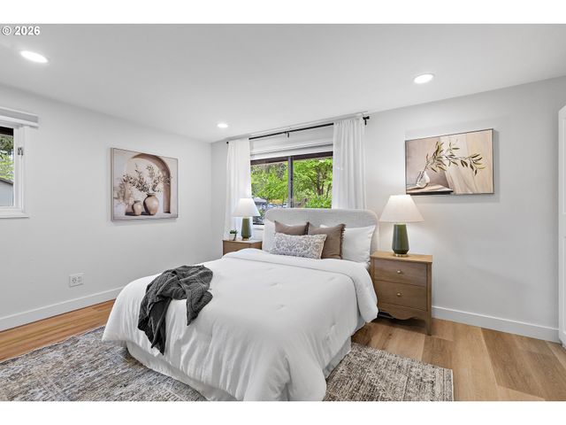 12850 Sw 22ND St, Beaverton, OR 97008