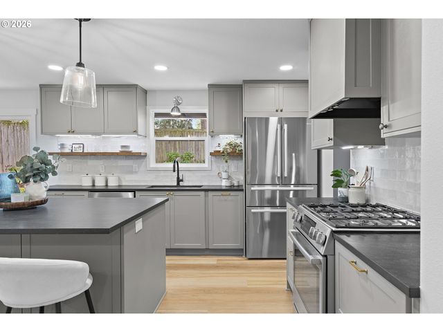 12850 Sw 22ND St, Beaverton, OR 97008