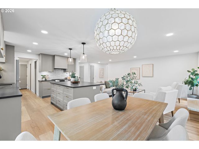 12850 Sw 22ND St, Beaverton, OR 97008