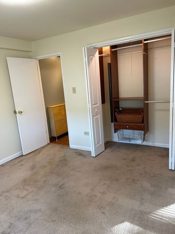 10805 S Pulaski Road 4, Chicago, IL 60655
