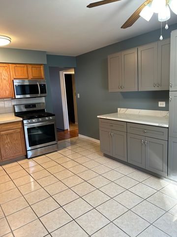 10805 S Pulaski Road 4, Chicago, IL 60655