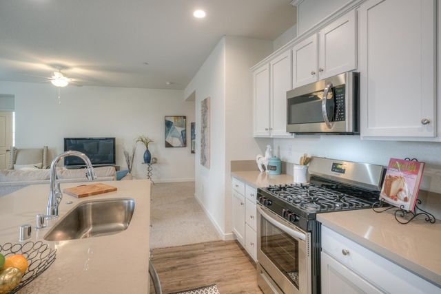 1404 Jim HInes, Olivehurst, CA 95961