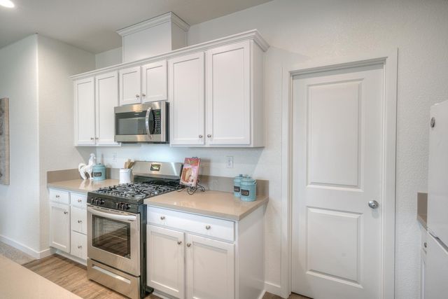 1404 Jim HInes, Olivehurst, CA 95961