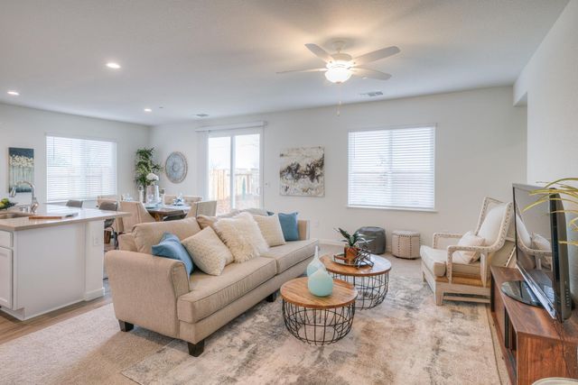 1404 Jim HInes, Olivehurst, CA 95961