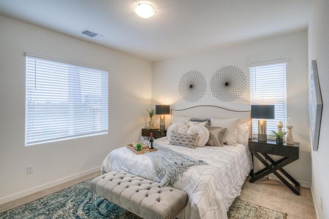 1404 Jim HInes, Olivehurst, CA 95961
