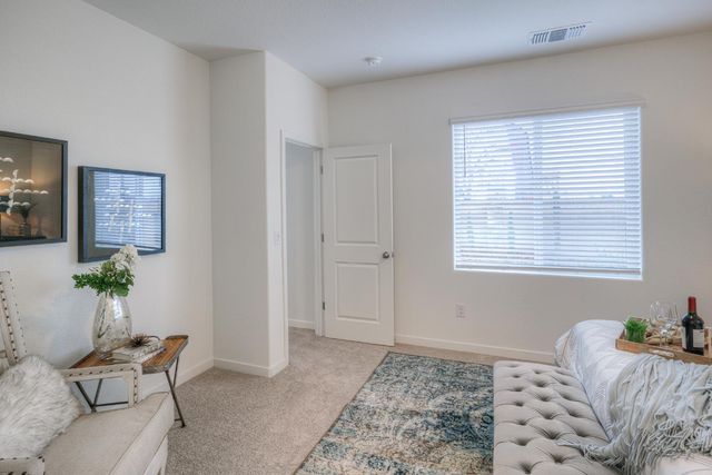 1404 Jim HInes, Olivehurst, CA 95961