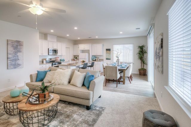 1404 Jim HInes, Olivehurst, CA 95961