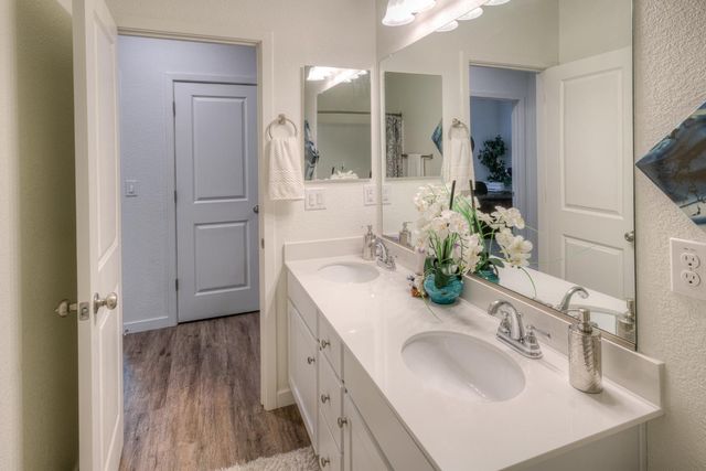 1404 Jim HInes, Olivehurst, CA 95961