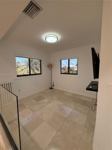 8881 SW 28th St 0, Miami, FL 33165