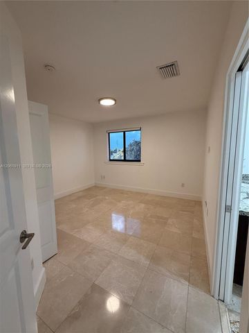 8881 SW 28th St 0, Miami, FL 33165