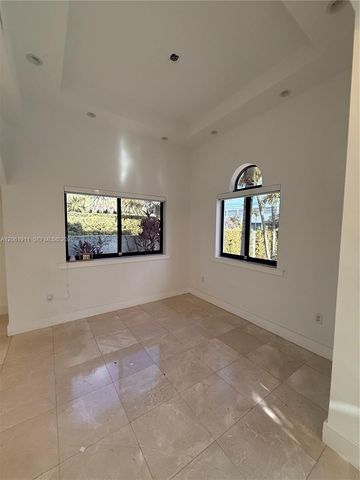 8881 SW 28th St 0, Miami, FL 33165