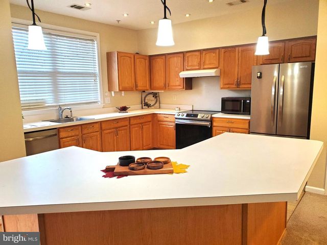 2433 WENTWORTH DR, Crofton, MD 21114