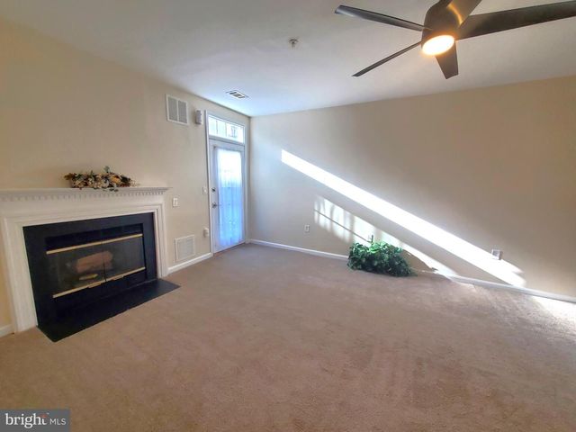 2433 WENTWORTH DR, Crofton, MD 21114