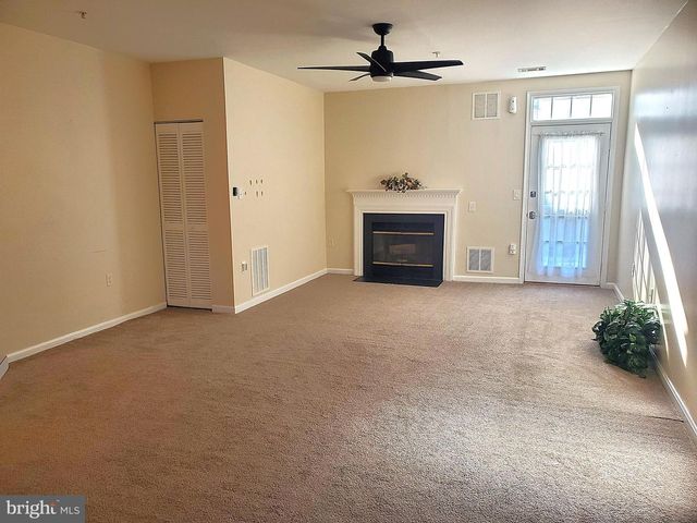 2433 WENTWORTH DR, Crofton, MD 21114