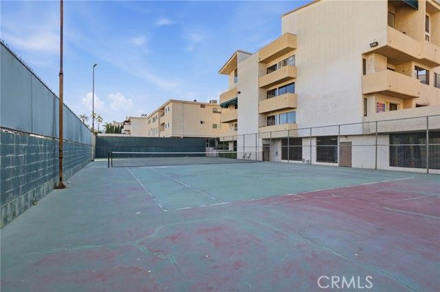 5310 Zelzah Avenue 302, Encino (los Angeles), CA 91316