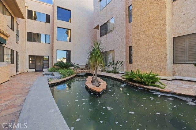 5310 Zelzah Avenue 302, Encino (los Angeles), CA 91316