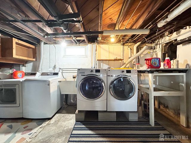 104 Thompson Street, Raritan, NJ 08869