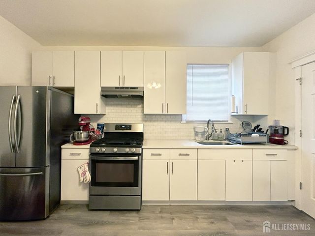 104 Thompson Street, Raritan, NJ 08869