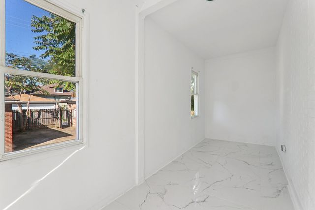 8032 S Carpenter Street, Chicago, IL 60620