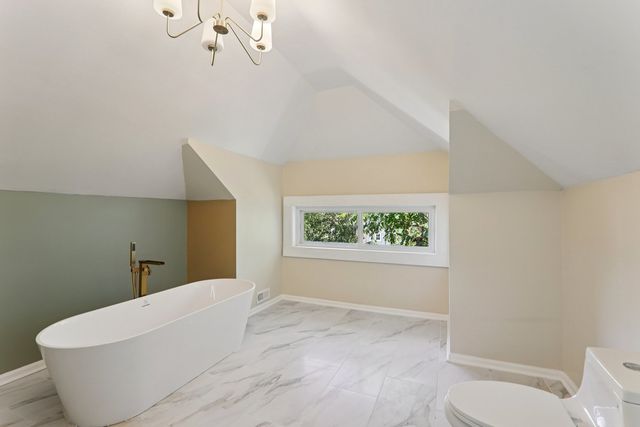 8032 S Carpenter Street, Chicago, IL 60620