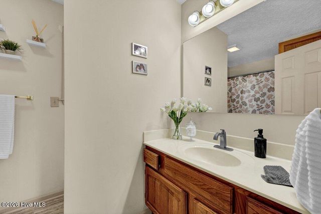 6608 Shire Lane, Wilmington, NC 28411