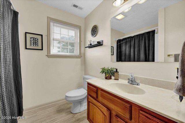 6608 Shire Lane, Wilmington, NC 28411