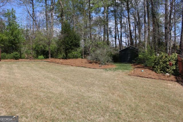 5294 Autumn Run Drive, Powder Springs, GA 30127